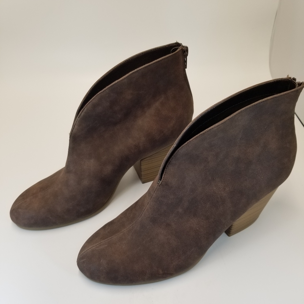 A2 by Aerosoles Womans Size 11 Brown Leather Ankle Bootie Back Zip Block Heel